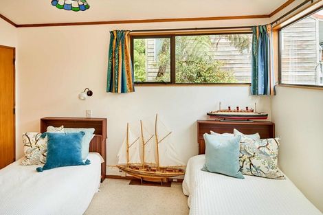 Photo of property in 16 Moana Road, Plimmerton, Porirua, 5026