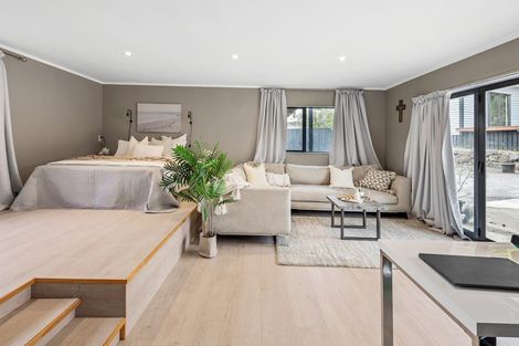 Photo of property in 52 Onerahi Road, Onerahi, Whangarei, 0110