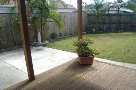 Photo of property in 1/3 Caribbean Drive, Unsworth Heights, Auckland, 0632