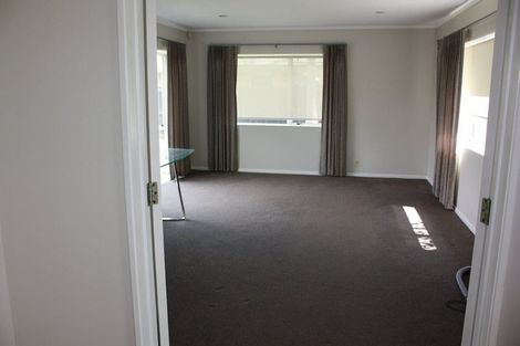 Photo of property in 2 Amadeus Place, Northpark, Auckland, 2013