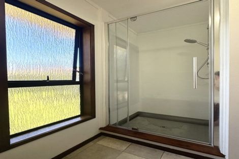 Photo of property in 17 Sungrove Rise, Sunnyvale, Auckland, 0612