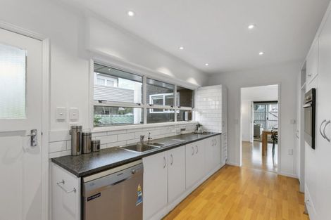 Photo of property in 2/11 Felton Mathew Avenue, St Johns, Auckland, 1072