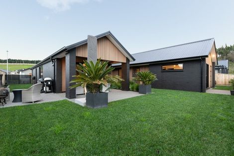 Photo of property in 109 Whakaturou Crescent, Pyes Pa, Tauranga, 3112
