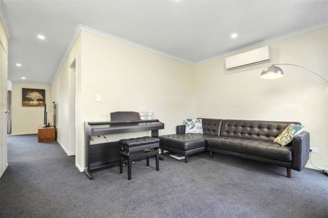 Photo of property in 67 Ridgedale Crescent, Flagstaff, Hamilton, 3210