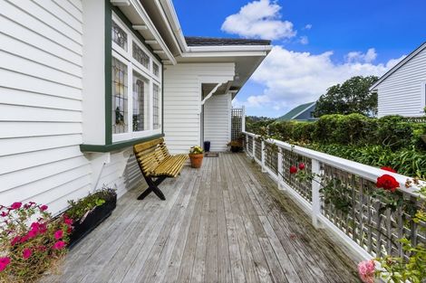 Photo of property in 904a East Coast Road, Northcross, Auckland, 0630