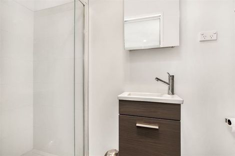 Photo of property in 31/11 Ray Small Drive, Papakura, 2110