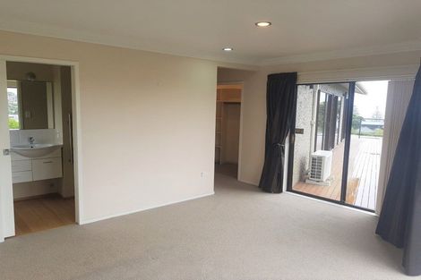 Photo of property in 1/29 Bayview Road, Browns Bay, Auckland, 0630