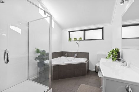 Photo of property in 11 Juno Place, Wanaka, 9305