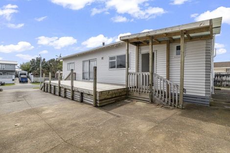 Photo of property in 3 Aratapu Street, Waitara, 4320