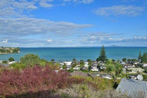 Photo of property in 46 Wade River Road, Stanmore Bay, Whangaparaoa, 0932