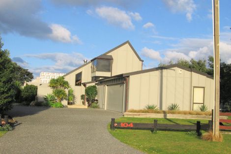 Photo of property in 104 Moore Place, Whangamata, 3620