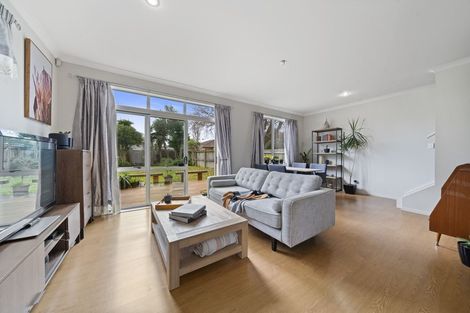 Photo of property in 1/140a Gray Avenue, Papatoetoe, Auckland, 2024