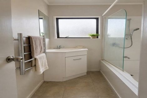 Photo of property in 2/141 Finlayson Avenue, Clendon Park, Auckland, 2103
