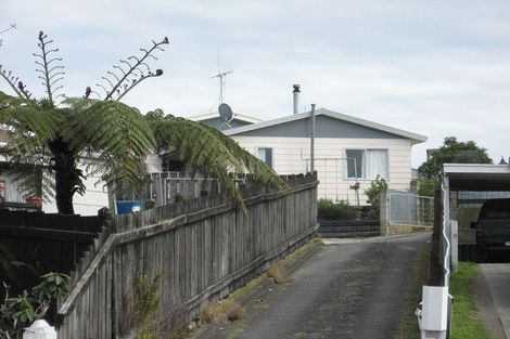 Photo of property in 26 Karyn Street, Castlecliff, Whanganui, 4501