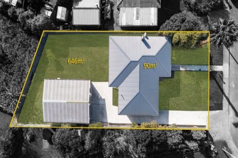 Photo of property in 5 Sutton Avenue, Mangere East, Auckland, 2024