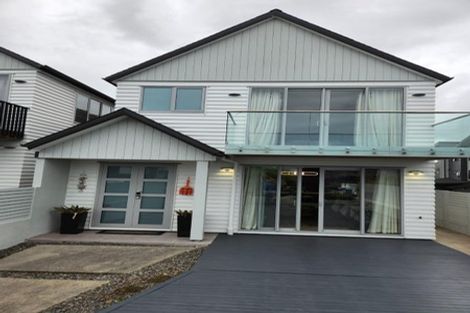 Photo of property in 68c Te Oneroa Way, Long Bay, Auckland, 0630