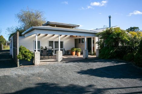 Photo of property in 10 Broadmeadows Road, Pukemoremore, Hamilton, 3493