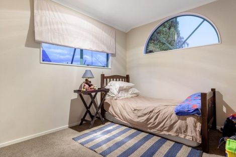 Photo of property in 5 Edgecumbe Way, Tauranga, 3110