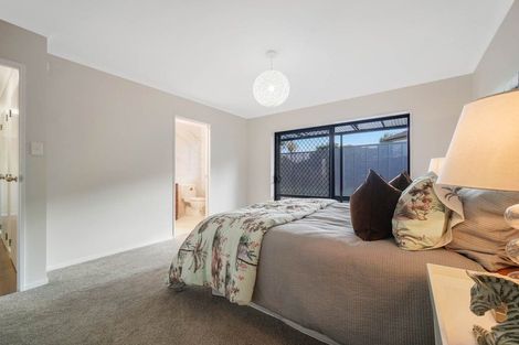 Photo of property in 323 Mahia Road, Weymouth, Auckland, 2103