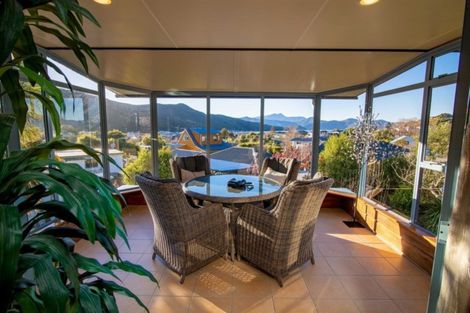 Photo of property in 4 Rimu Terrace, Waikawa, Picton, 7220