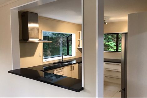 Photo of property in 63 Makara Road, Karori, Wellington, 6012