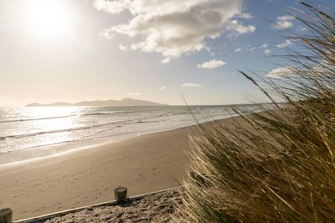 Photo of property in 121 The Parade, Paekakariki, 5034