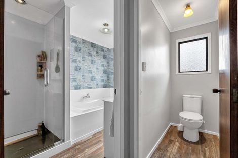 Photo of property in 45 Heta Road, Highlands Park, New Plymouth, 4312