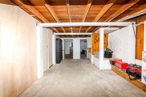 Photo of property in 117 Omata Road, Marfell, New Plymouth, 4310