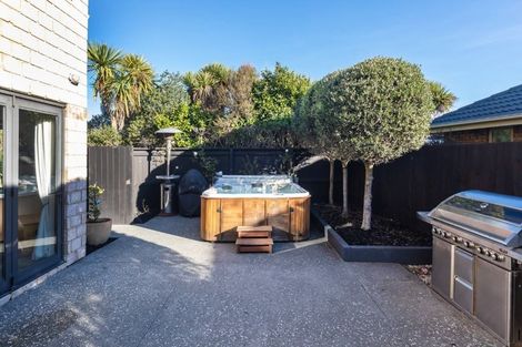 Photo of property in 15 Sandalwood Place, Waimairi Beach, Christchurch, 8083