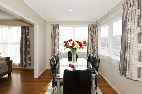 Photo of property in 1/12 Bond Crescent, Forrest Hill, Auckland, 0620