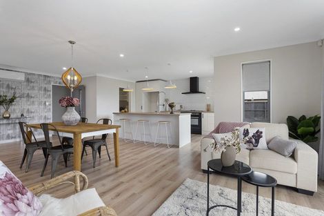 Photo of property in 15 Saint James Place, Rangiora, 7400