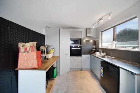 Photo of property in 3 Tilbrook Place, Papakura, 2110