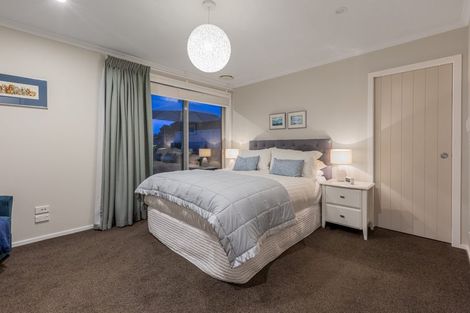 Photo of property in 5 Margaret Shields Avenue, Aotea, Porirua, 5024