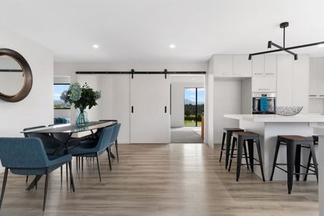 Photo of property in 1 Ridge Drive, Omokoroa, 3114