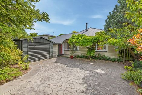 Photo of property in 31 Taupata Street, Redcliffs, Christchurch, 8081