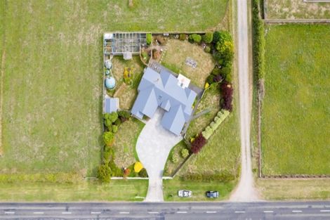 Photo of property in 437 Turuturu Road, Hawera, 4674