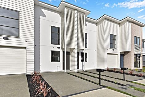 Photo of property in 17 Vincent Mcgrath Crescent, Swanson, Auckland, 0614