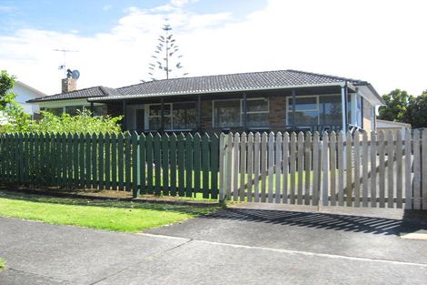 Photo of property in 1/4 Banbury Place, Mangere Bridge, Auckland, 2022