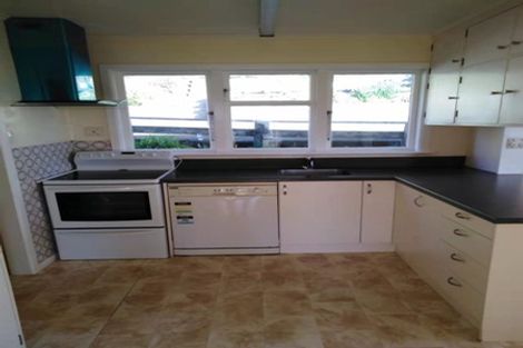 Photo of property in 32 Arapiko Street, Johnsonville, Wellington, 6037