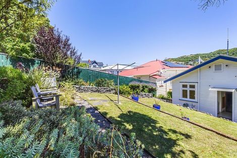 Photo of property in 35 Clyde Street, Island Bay, Wellington, 6023