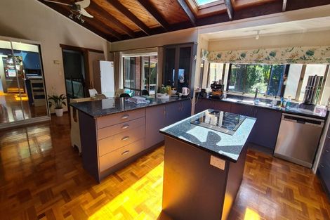 Photo of property in 20 Zita Avenue, Matakatia, Whangaparaoa, 0930