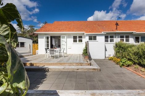 Photo of property in 3 Anderson Street, Hokowhitu, Palmerston North, 4410