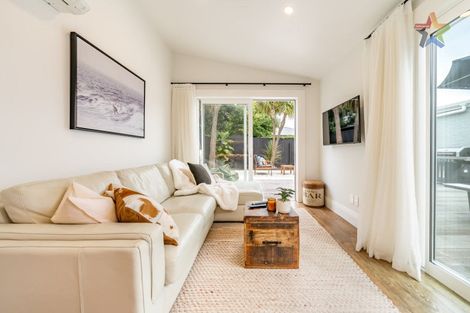 Photo of property in 17 Oriental Street, Petone, Lower Hutt, 5012