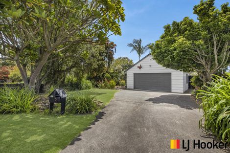 Photo of property in 15 Syntax Place, Conifer Grove, Takanini, 2112