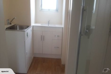 Photo of property in 2/481 Barbadoes Street, Edgeware, Christchurch, 8013