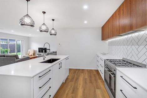 Photo of property in 4 Goldie Place, Rolleston, 7614