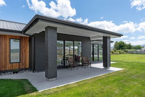 Photo of property in 17 Madison Street, Carterton, 5713