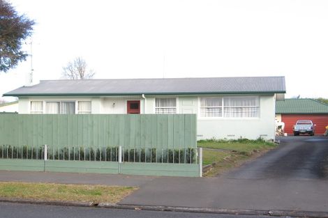 Photo of property in 14 Pulham Crescent, Queenwood, Hamilton, 3210