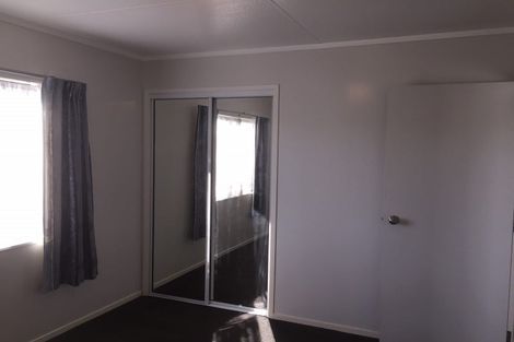 Photo of property in 2/195 Rathgar Road, Henderson, Auckland, 0610