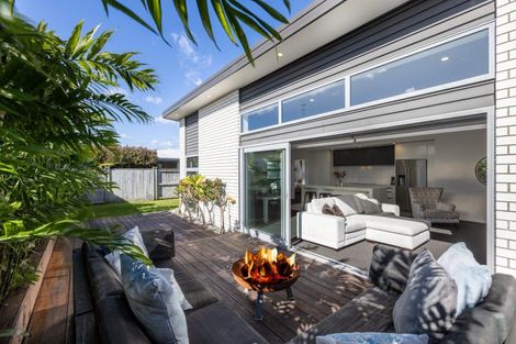 Photo of property in 10 Cassinia Close, Papamoa Beach, Papamoa, 3118